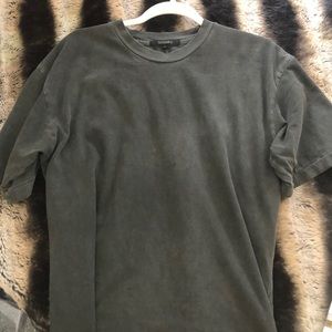 Yeezy T- shirt men’s size L
